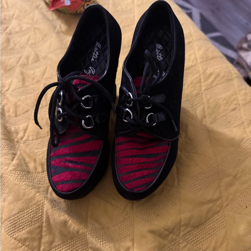 Bettie Page Black and Red Zebra Print Creeper Wedges